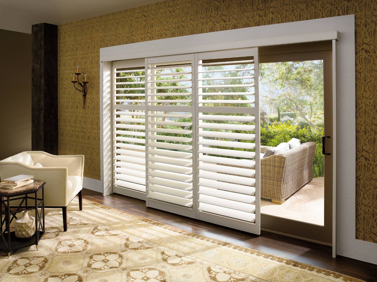 Hunter Douglas Palm Beach™ Polysatin™ Vinyl Shutters near Santa Fe, New Mexico (NM)